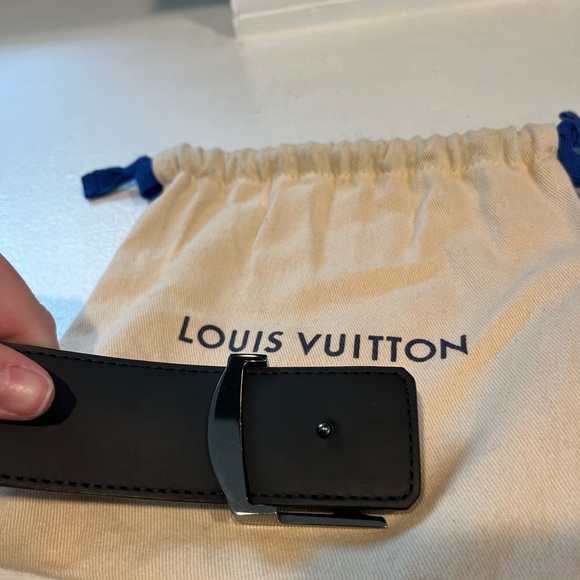 Louis Vuitton Men’s Belt Reversible - Picture 3 of 4